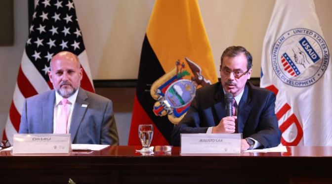 DONACIÓN DE DOS MILLONES DE DÓLARES A PERSONAL DE SALUD ECUATORIANO